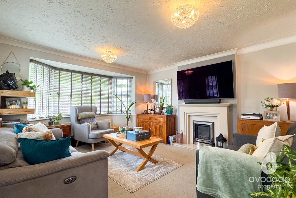 Foxglove Way, Thatcham photo 3