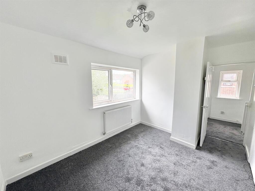 House in Leigh, Gin Pit - More