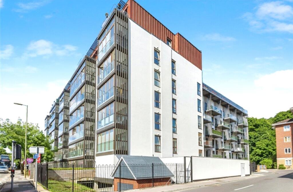 Main image of property: Farnborough Road, Farnborough