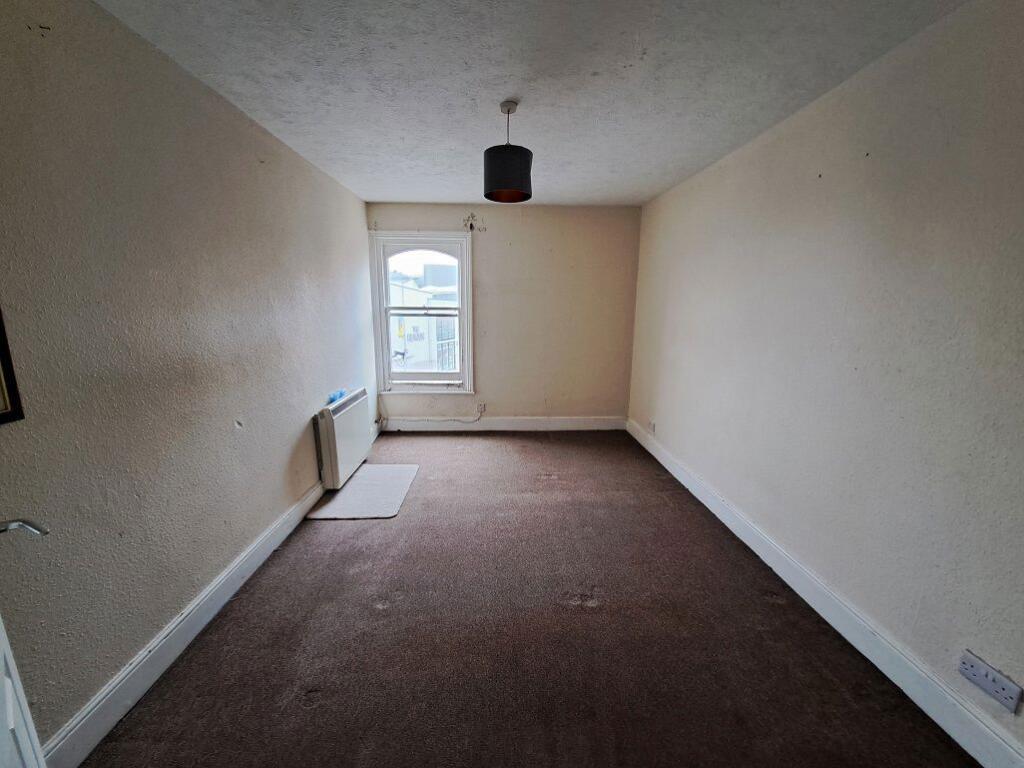 42 Terminus Road, Eastbourne, East Sussex, BN21 3LP photo 5