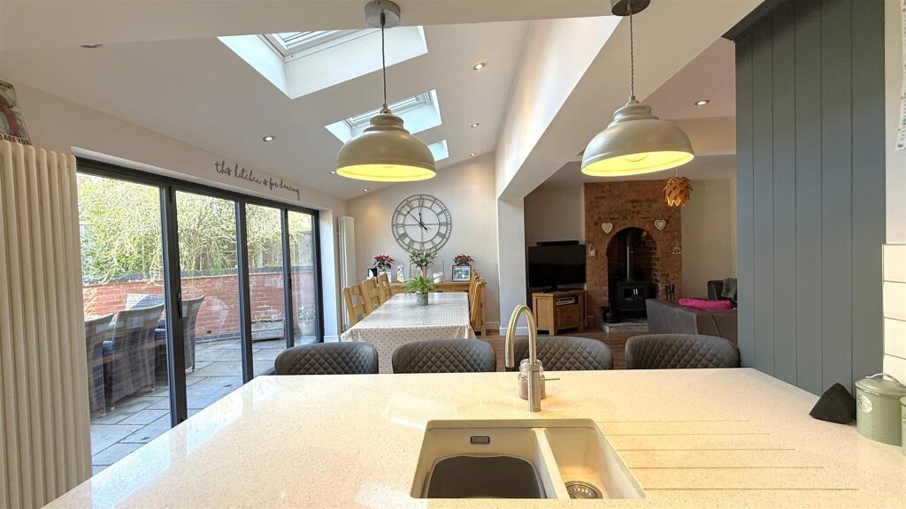 House in Birmingham, Cotteridge - View 3