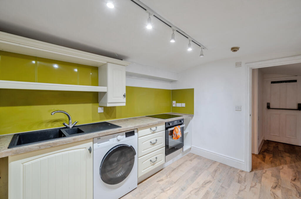 Apartment in Frome, Adderwell - View 5