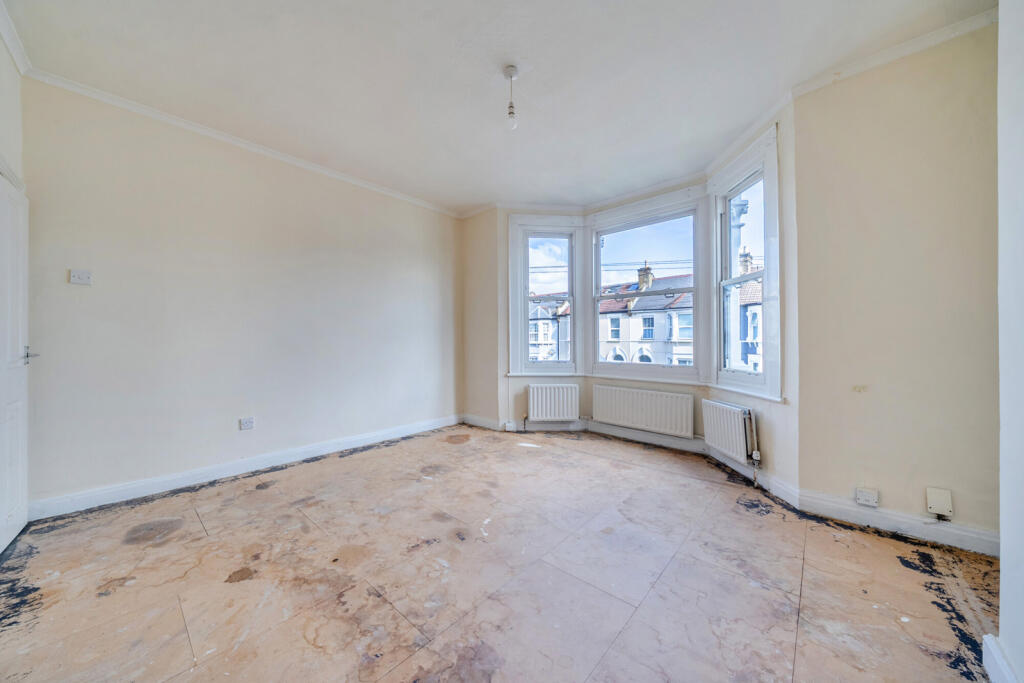 Apartment in London - View 3