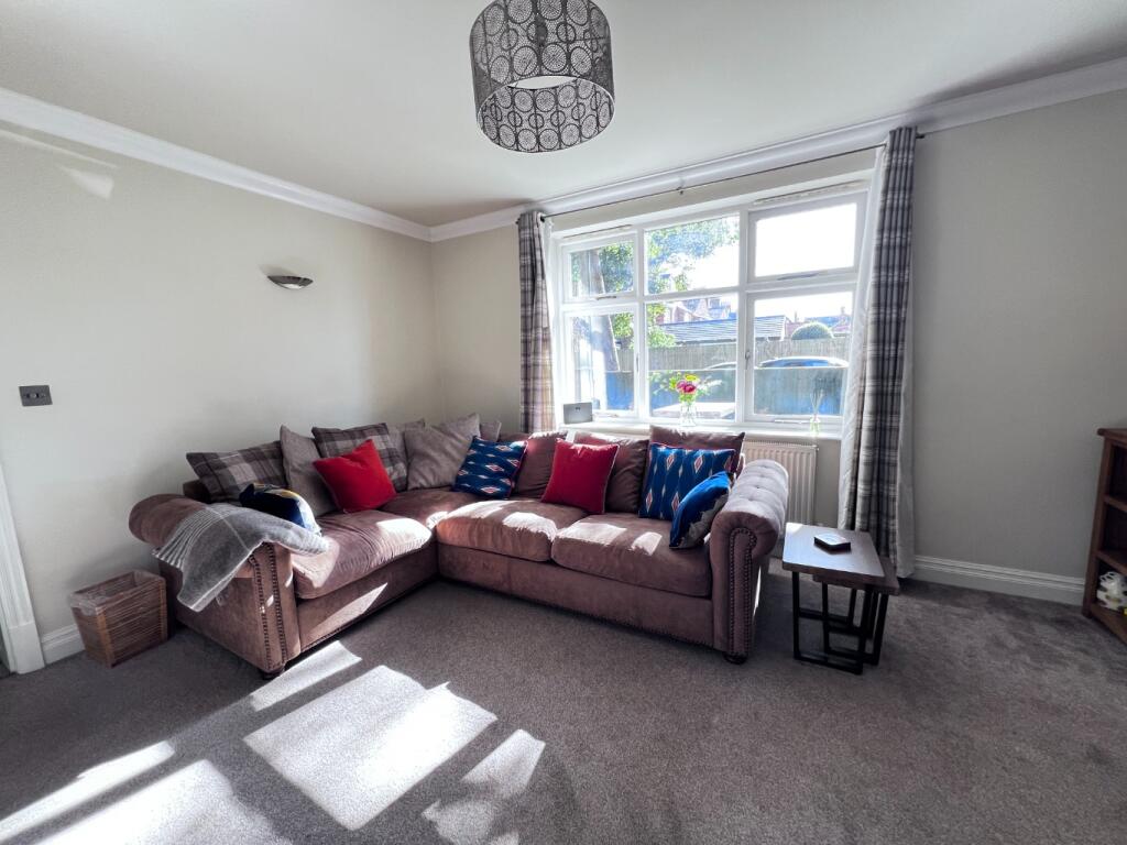 9 Upper Westby Street  photo 3