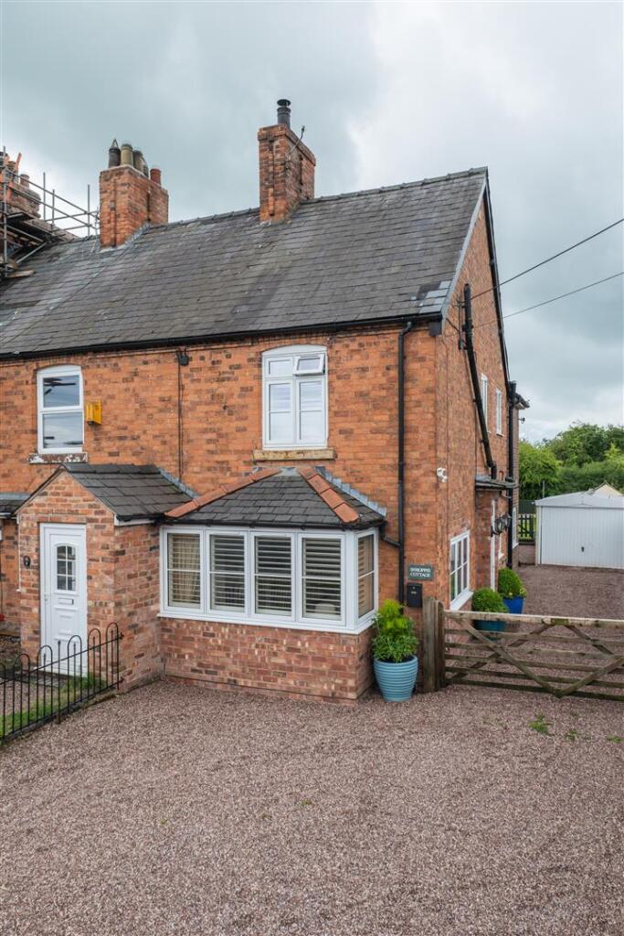 3-bed semi-detached on Nantwich Road, Calveley, £350,000