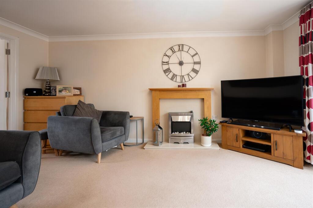 Skylark Way, Stowmarket photo 4