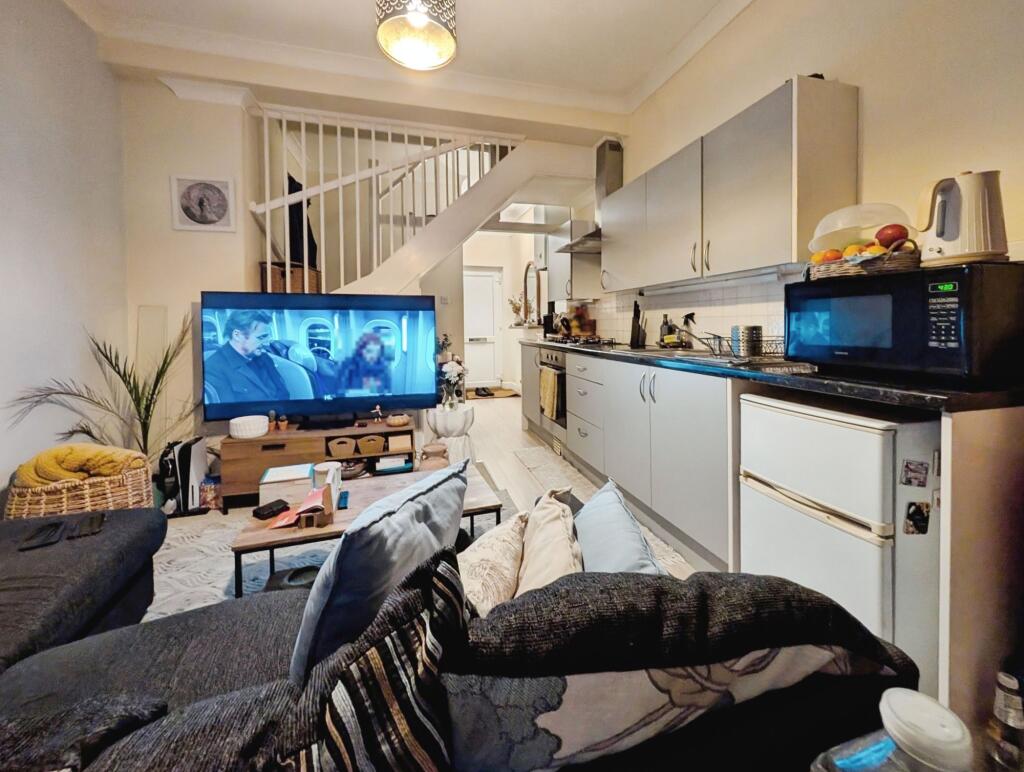 Apartment in Southampton - View 2