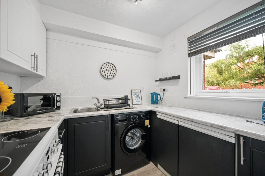 Apartment in Glasgow - More