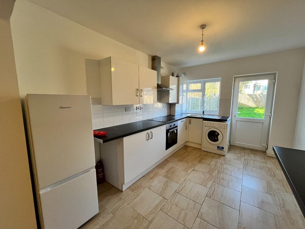 5 bedroom terraced house for rent