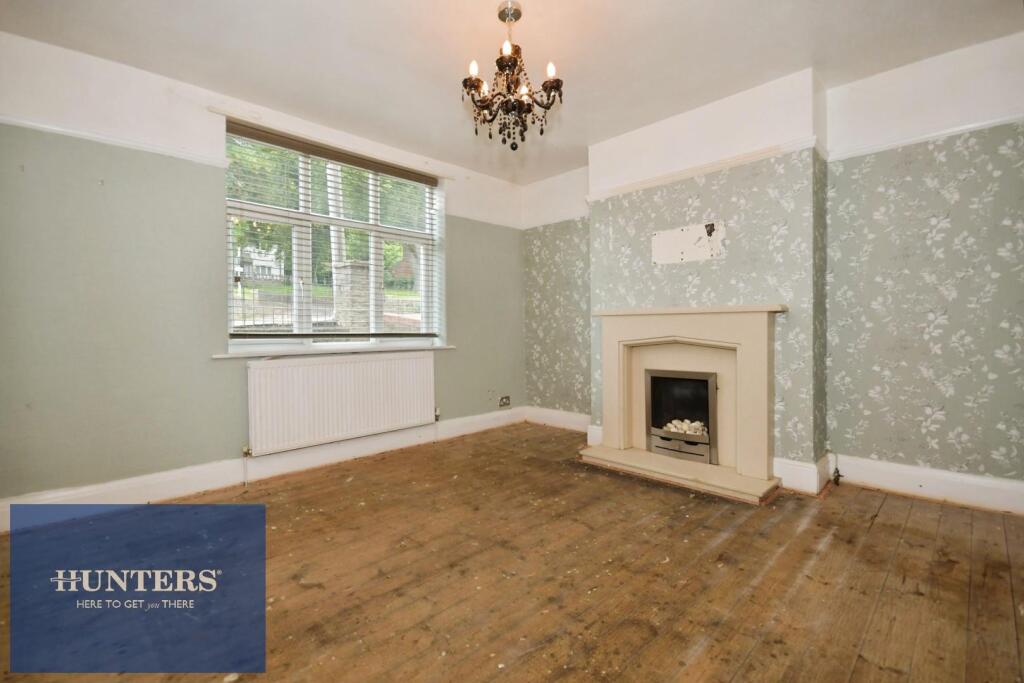 House in Chesterfield, Hollingwood, New Whittington - View 3