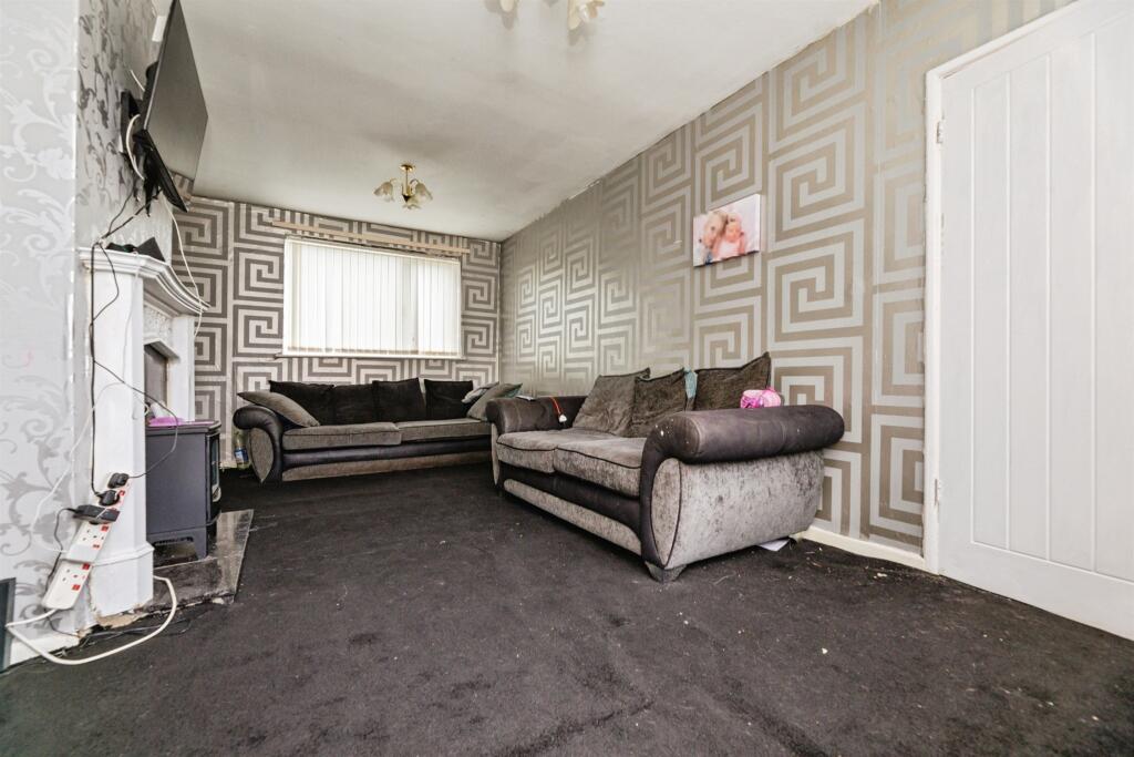 House in Rotherham, South Yorkshire - View 5