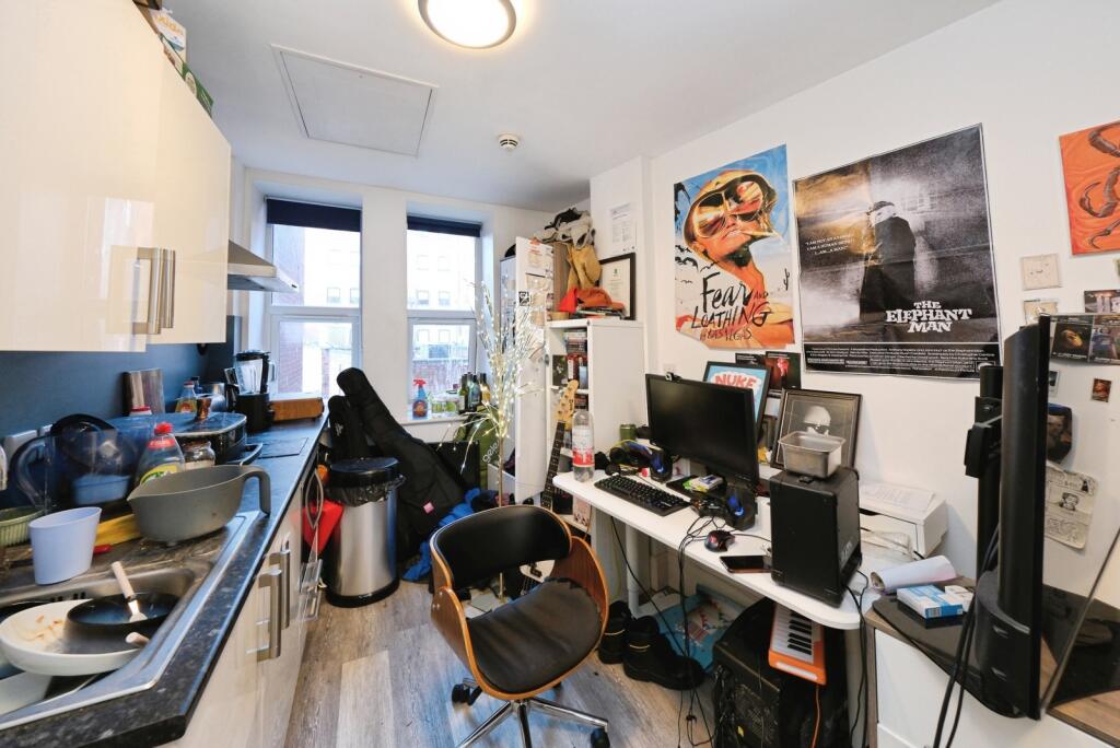 Apartment in Nottingham - View 5
