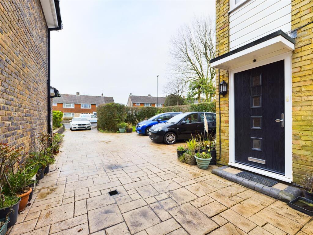 Main image of property: Furnace Green, Crawley