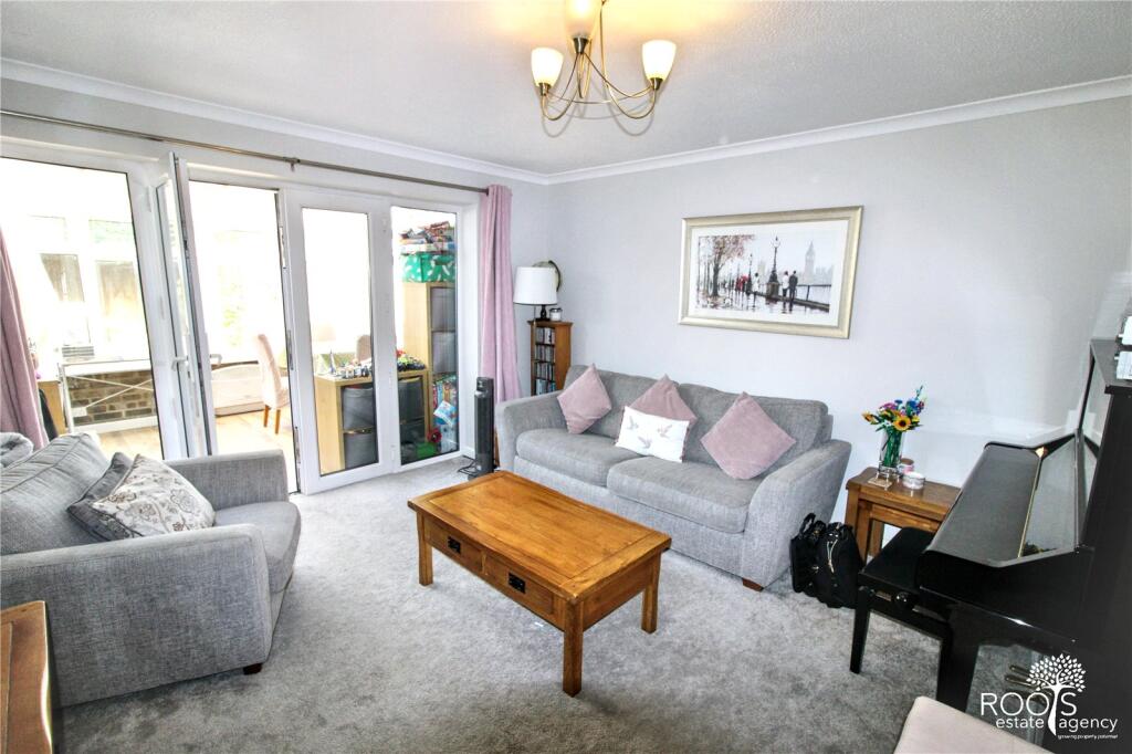 House in Thatcham, West Berkshire - View 3