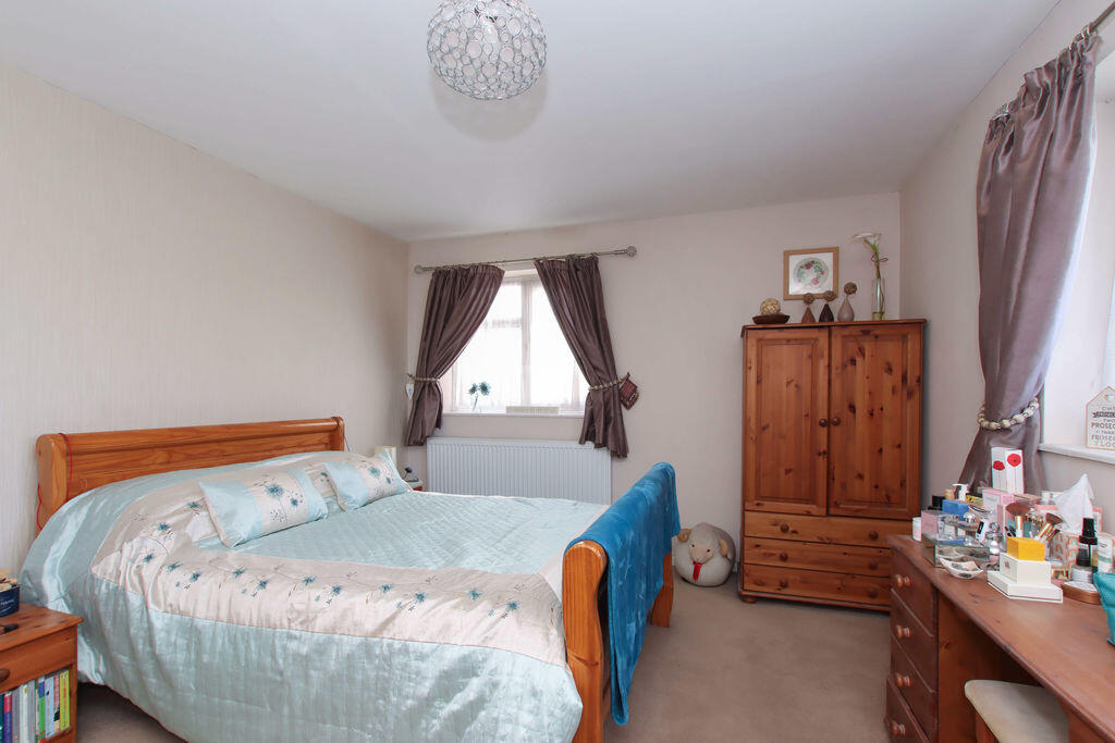 White Hart Drive, Hemel Hempstead photo 5