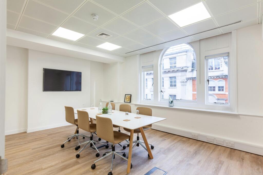 1921 Great Portland Street  3rd Floor 06.jpg