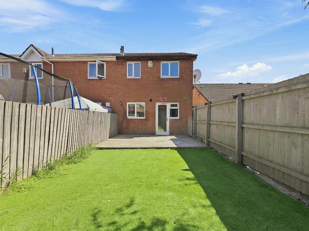 House in Cardiff, St Mellons, Trowbridge - View 4