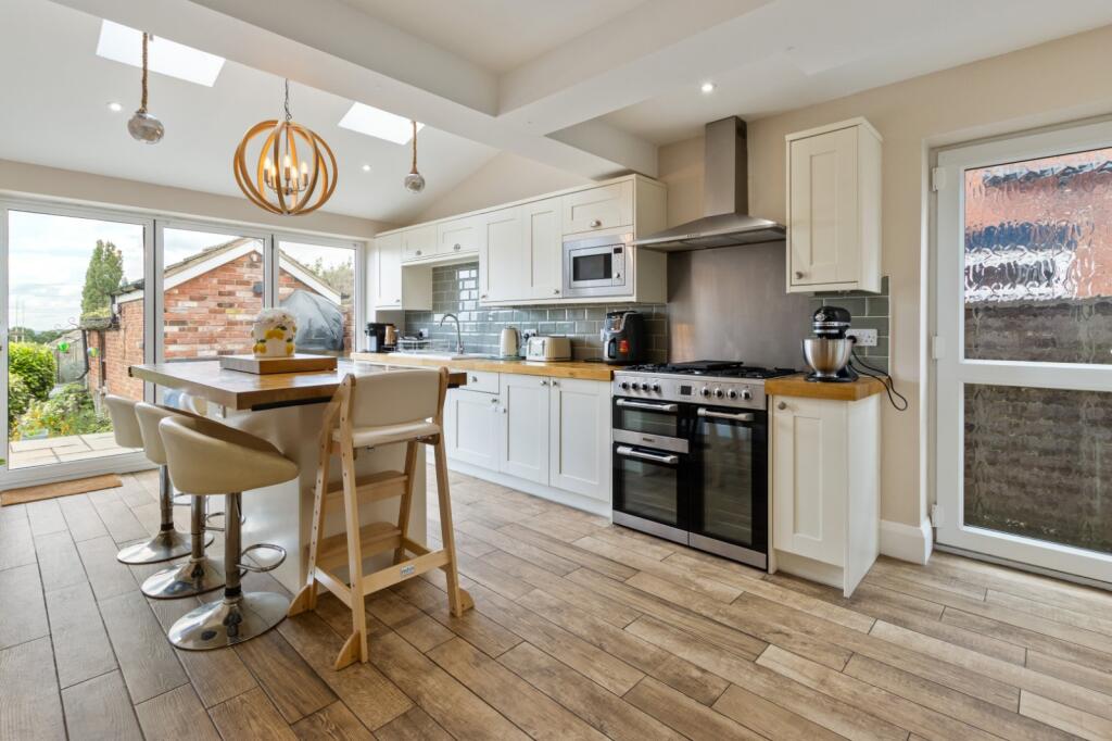 House in Doncaster, North Lincolnshire - View 5