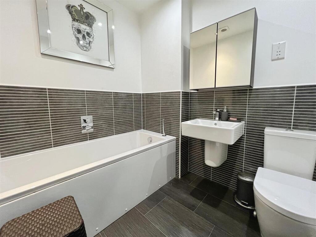 Additional image 22 of Brompton Drive, Bradford, BD10 0DW