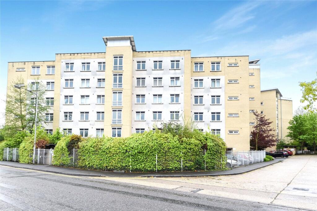 Main image of property: The Meridian, Kenavon Drive, Reading, Berkshire, RG1