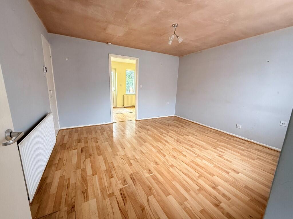 Orchard Close, Attleborough, Norfolk, NR17 photo 4