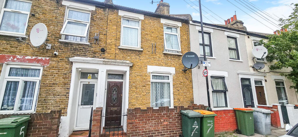Main image of property: Canning Town, London, London, E16