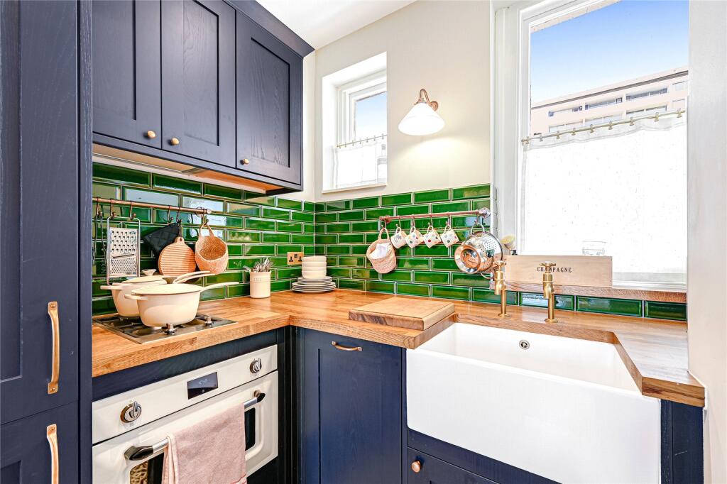 Main image of property: York Mansions, Chiltern Street, London, W1U