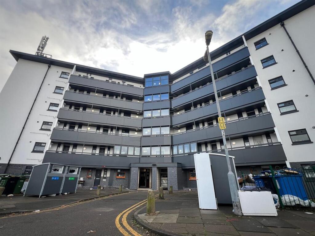 1-bed flat on Leominster House, 230 Tile Cross Road, Birmingham, £65,000