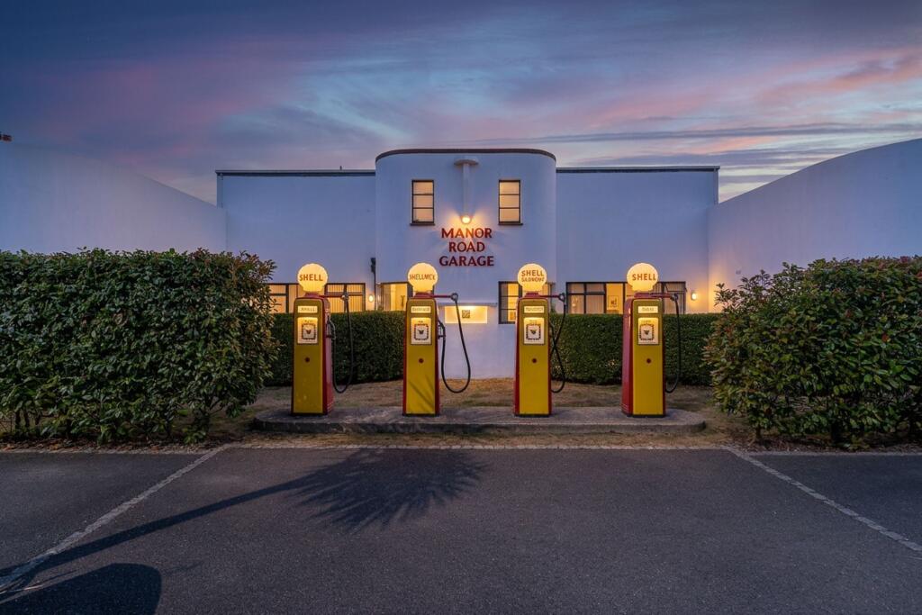 Main image of property: Manor Road, East Preston, BN16