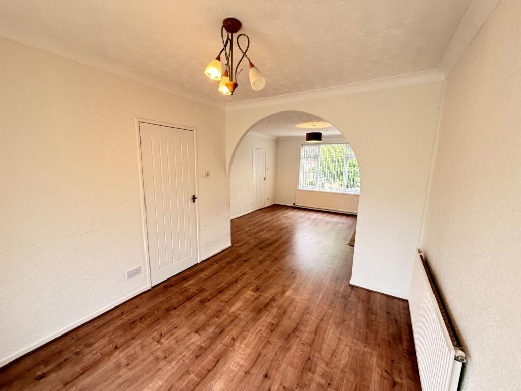 House in Northampton, North Northamptonshire - View 3