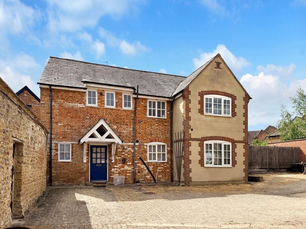Main image of property: Gloucester Street, Faringdon, SN7