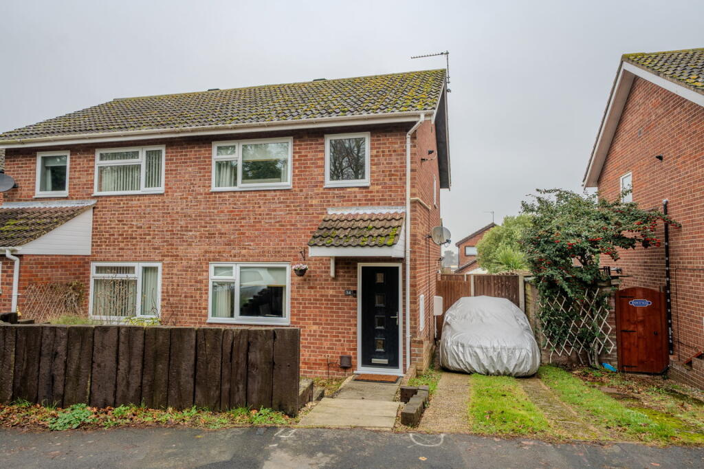 Main image of property: Stobart Close, Beccles, NR34 9LT