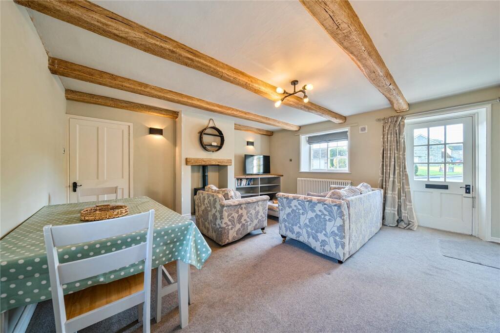 Bondgate, Harewood, Leeds, LS17 photo 3