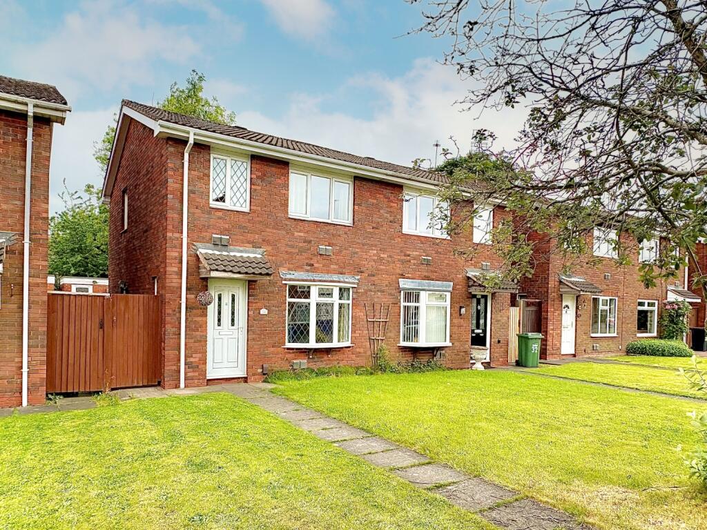 3-bed semi-detached on Tipton Street, SEDGLEY, DY3 1HD, £210,000