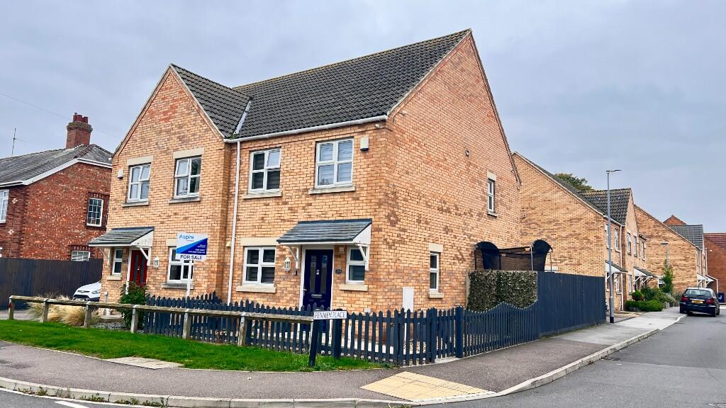 3-bed semi-detached on Lerowe Road, Wisbech, Cambridgeshire, PE13, £200,000
