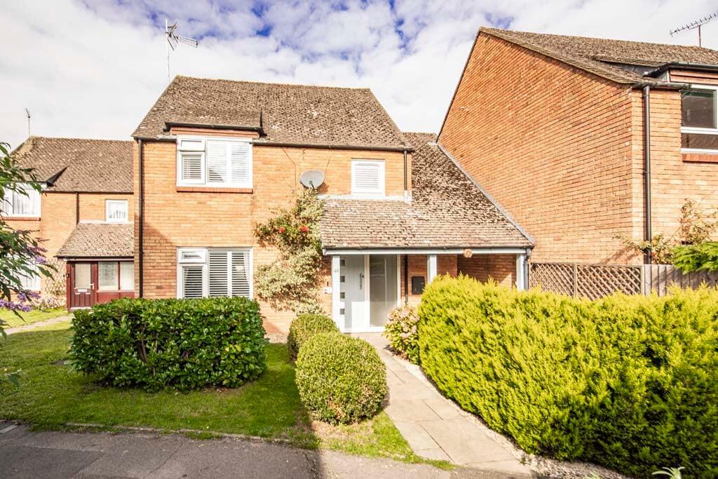 4-bed house on 48 West Chiltern, Woodcote, £499,950