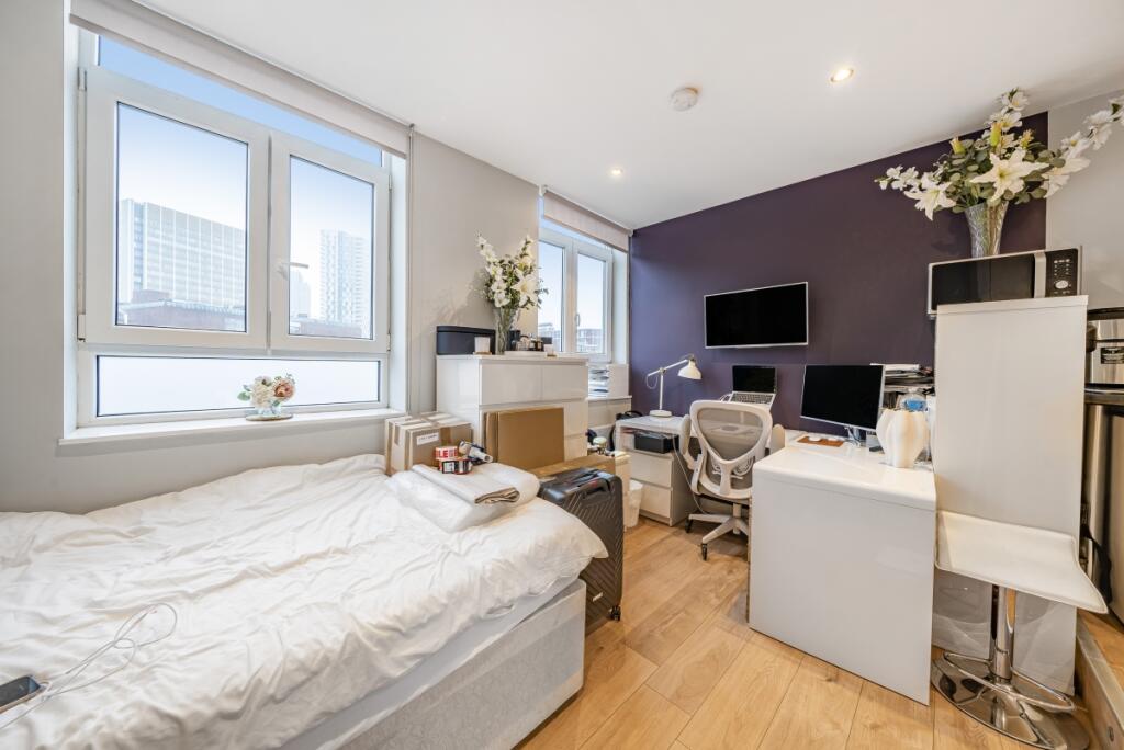 Apartment in London, Mercator Estate, Hither Green - View 4