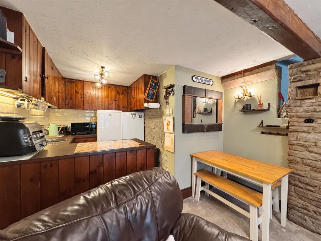 House in Kirklees, Booth House, Holme Valley - View 5