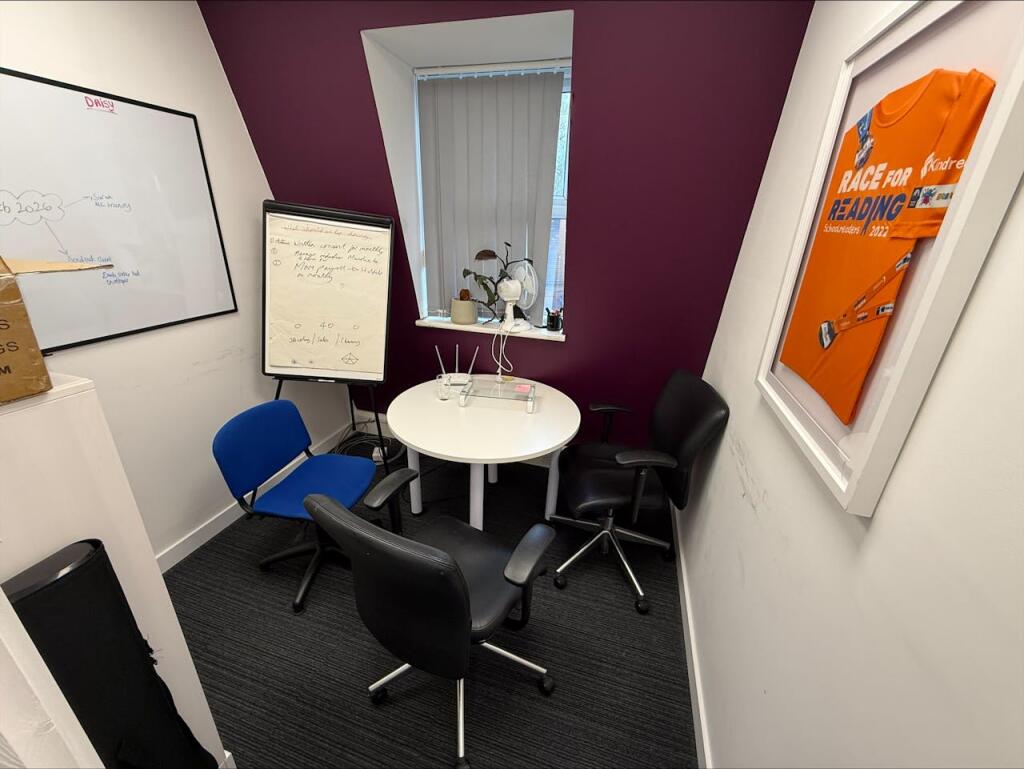 Additional image 4 of 122 Great North Road, Hatfield, AL9 5JN