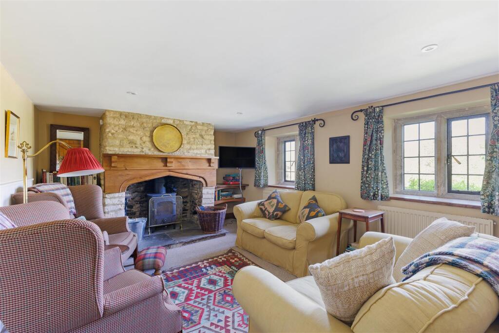 Shilton, Oxfordshire photo 3