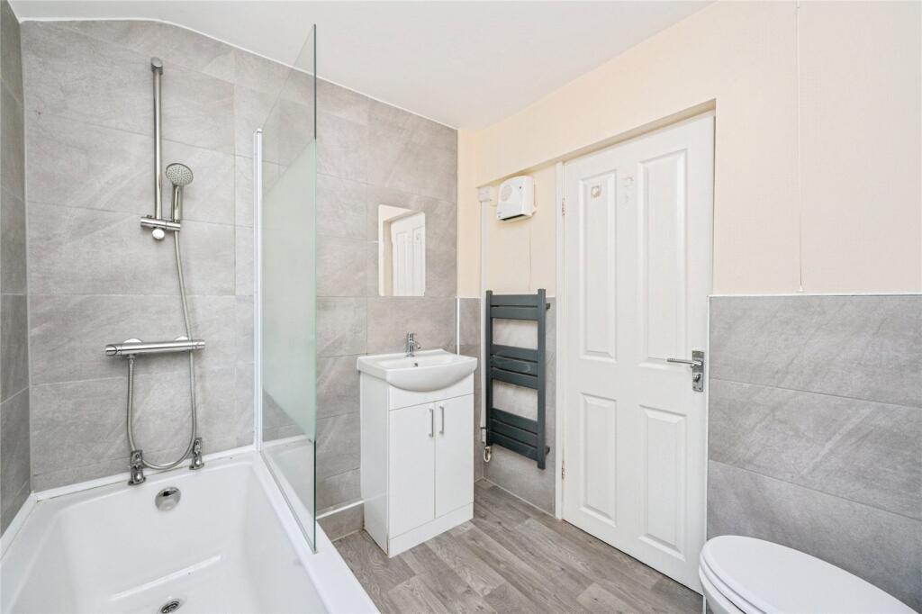 House in Tamworth, Staffordshire - View 5