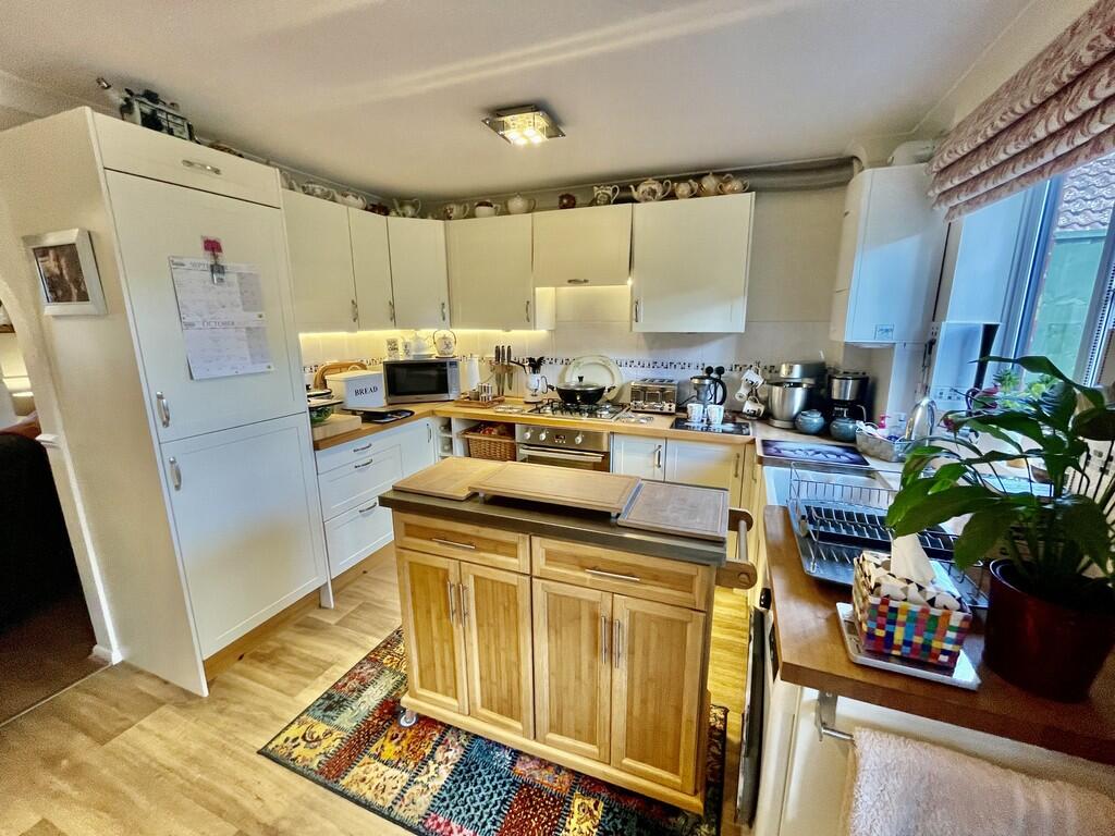 9, Sandringham Close, Whaplode photo 4