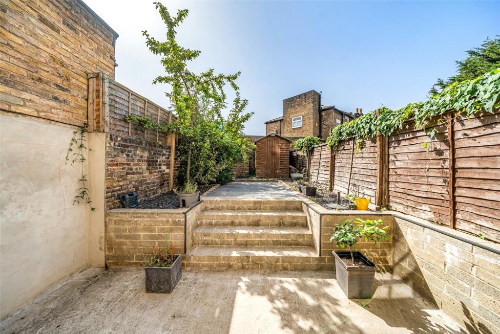 Apartment in London, Surrey Quays, Rotherhithe - View 2