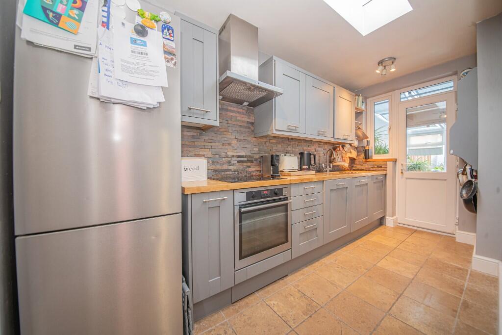Church Road, Old Bishopstoke, Hampshire, SO50 photo 4