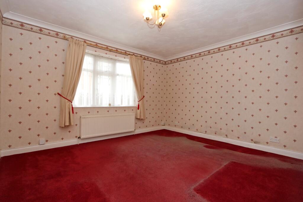 House in Castle Point, Hadleigh - View 4