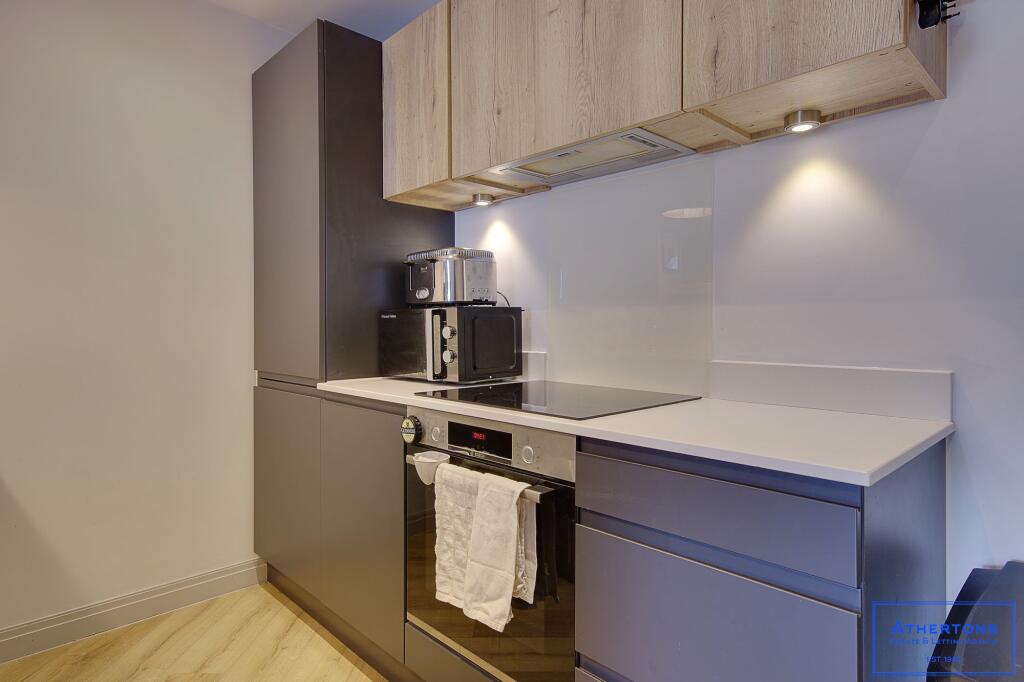 Apartment in Poole, Longfleet - More