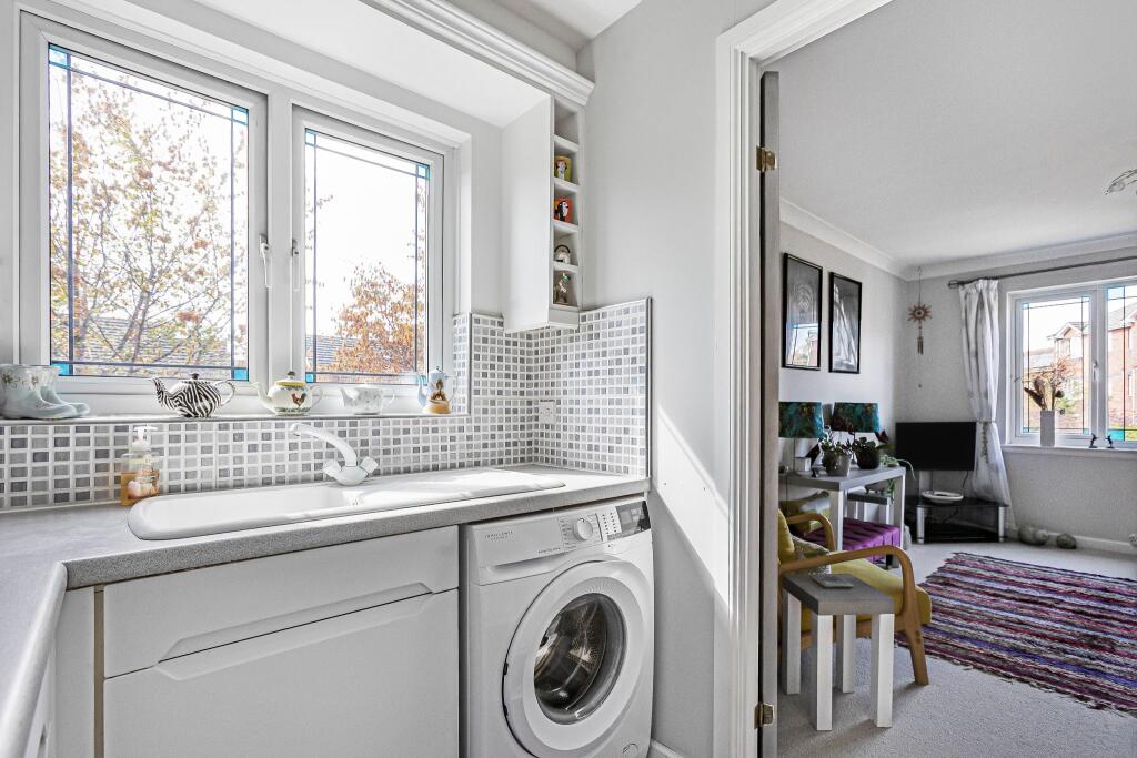 Apartment in St Albans - More
