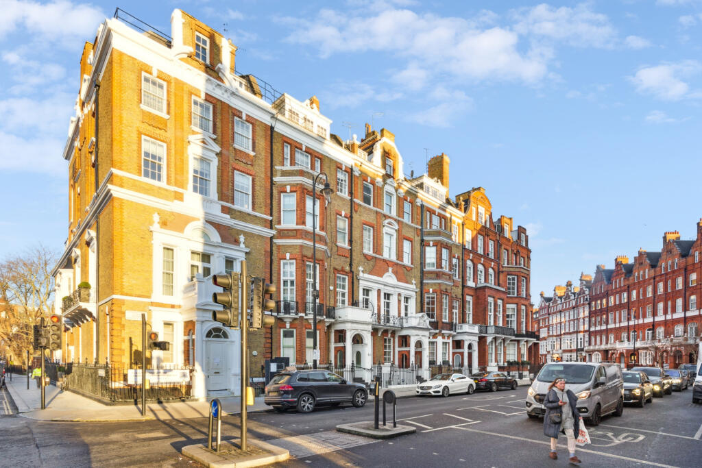 Main image of property: Pont Street, 
Knightsbridge, SW1X