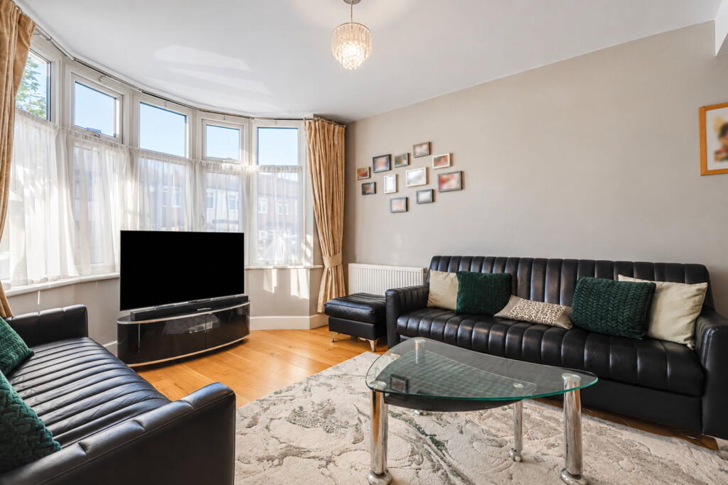 House in London - View 5