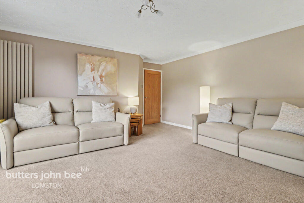 House in Stoke-on-Trent - View 3